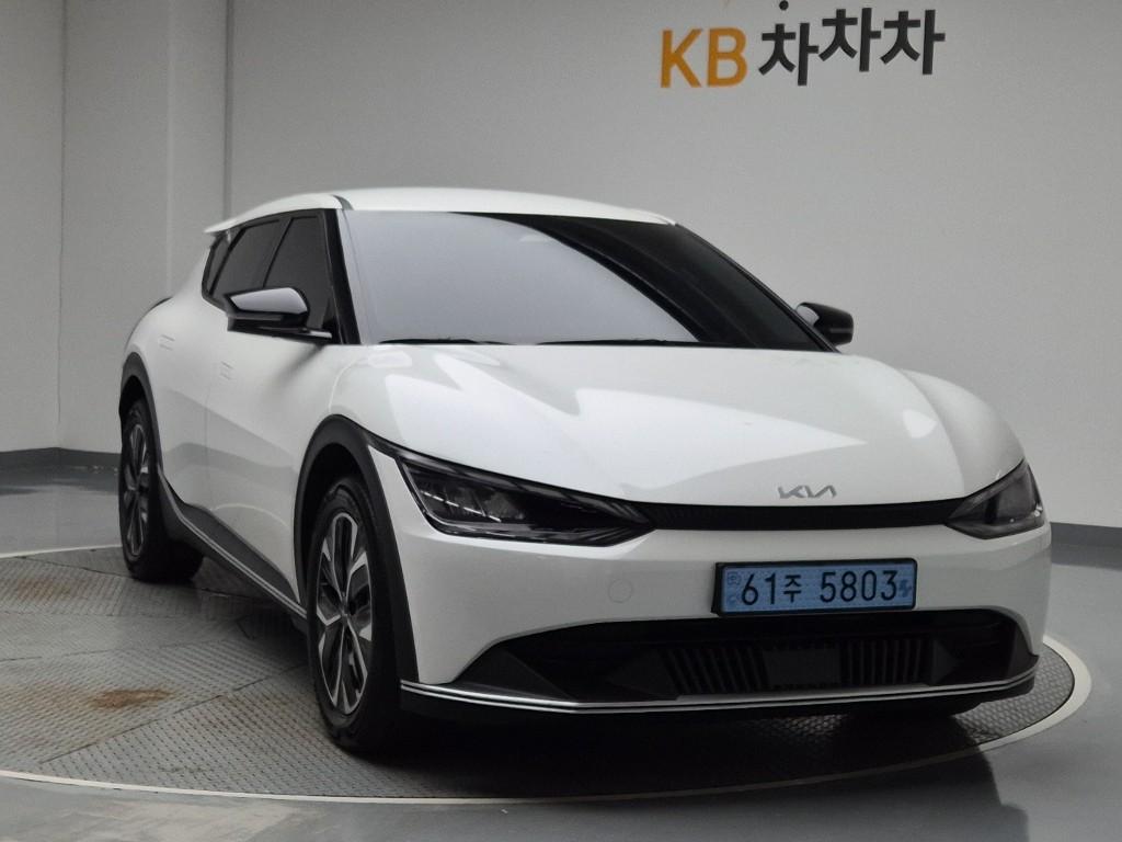 2022 KIA EV6 