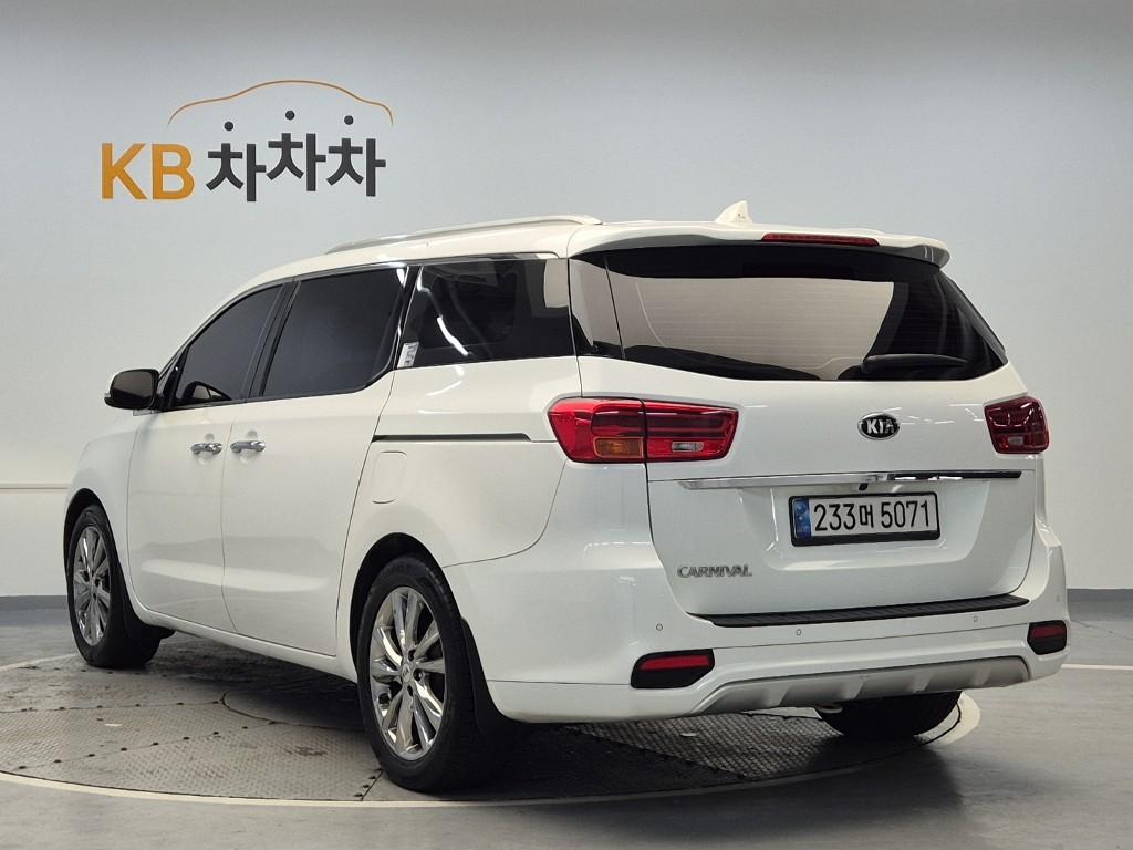 2019 KIA THE NEW CARNIVAL 