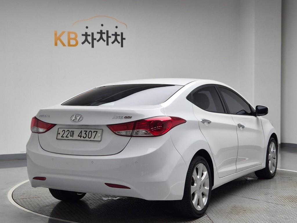 2011 HYUNDAI AVANTE MD 