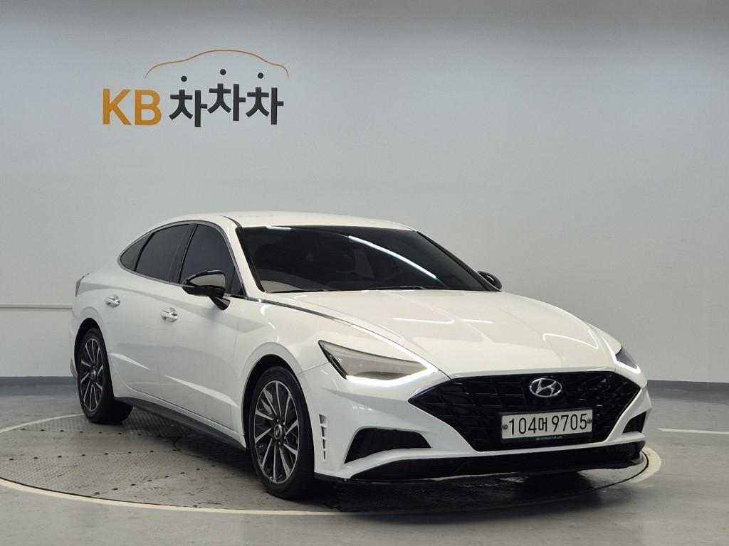 2020 HYUNDAI SONATA (DN8) 