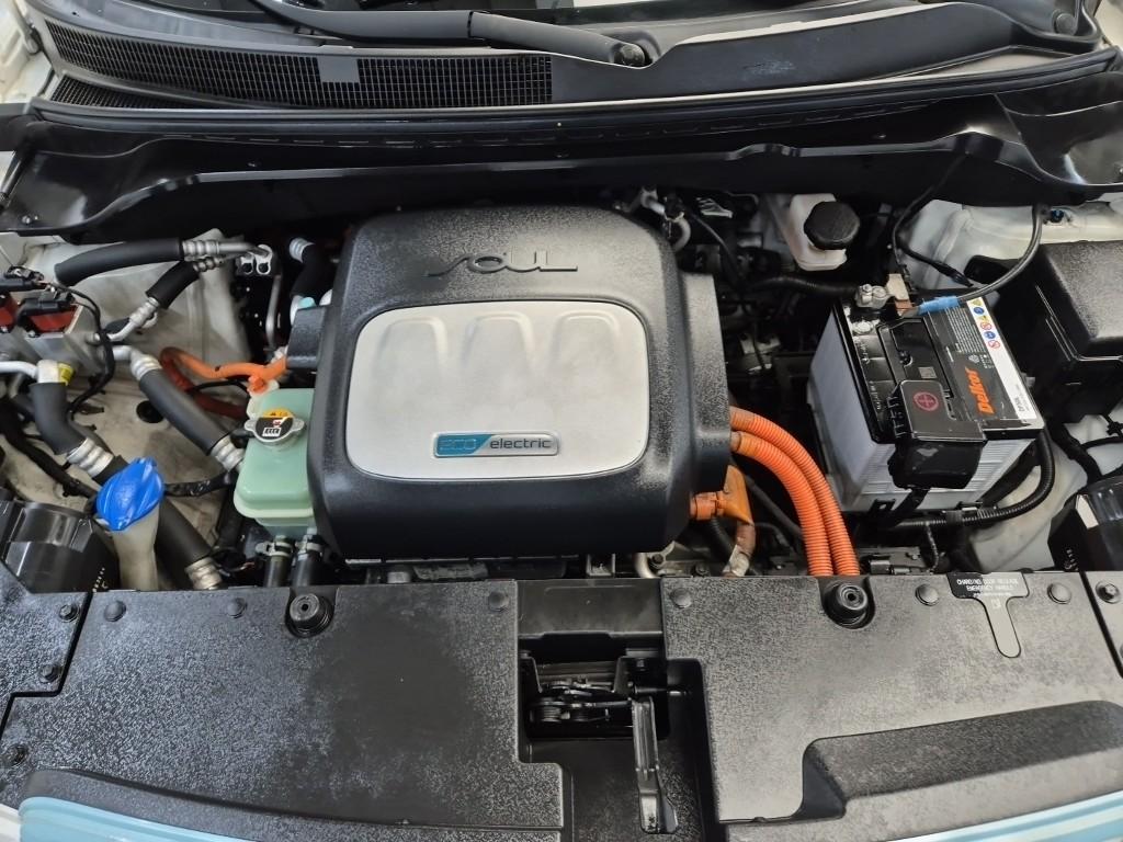 2016 KIA SOUL EV 