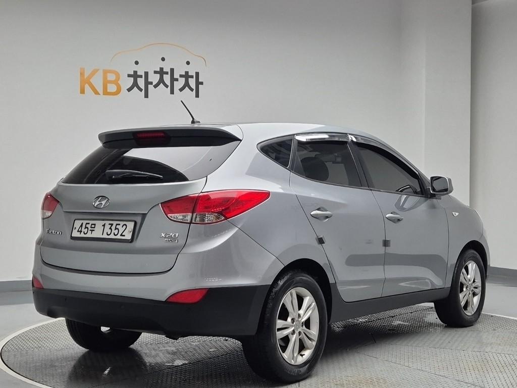 2010 HYUNDAI TUCSON ix 