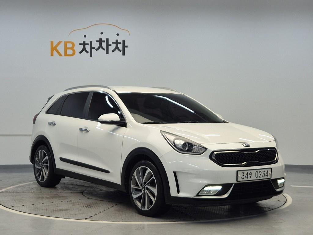 2017 KIA NIRO 