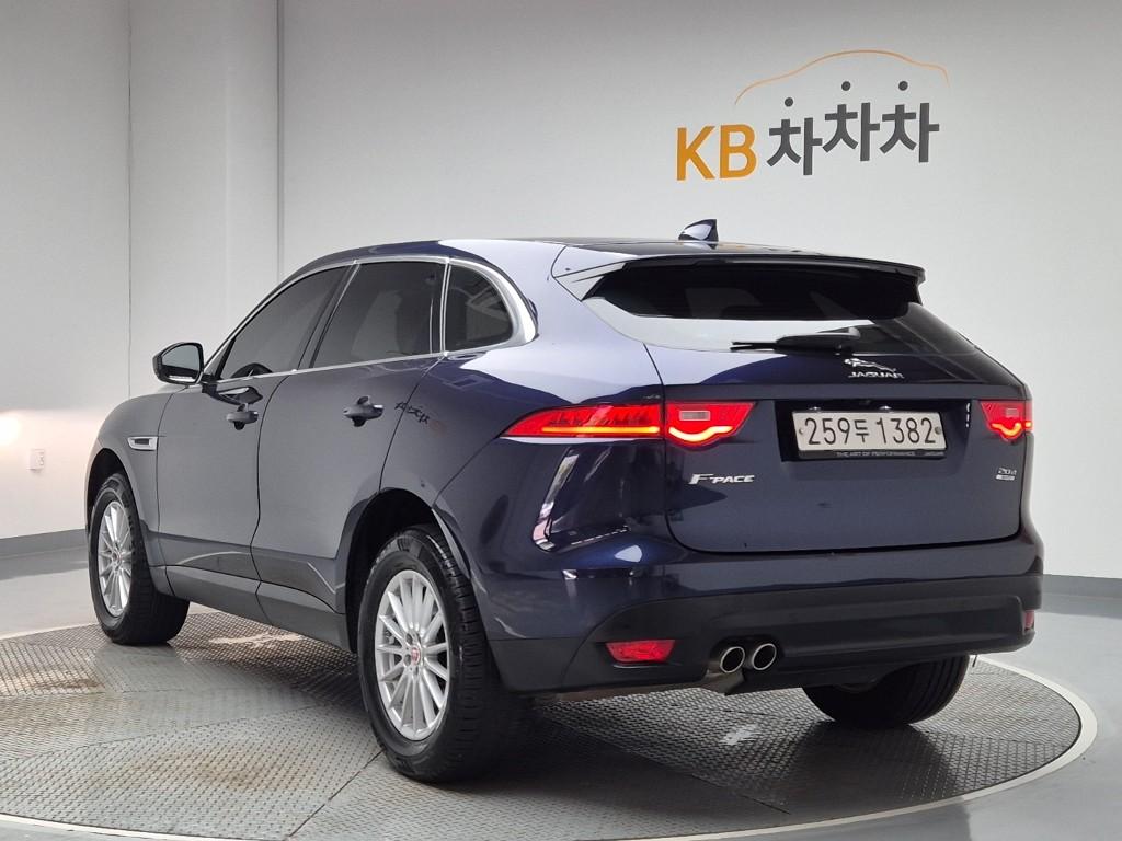 2018 JAGUAR F-PACE 