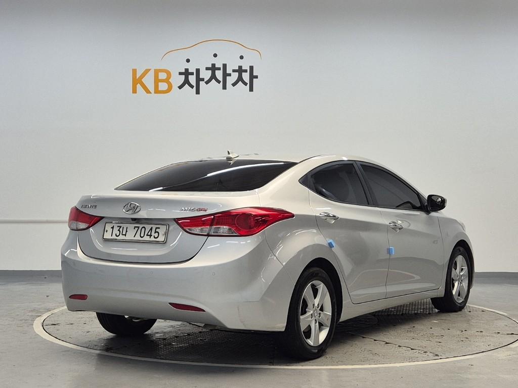 2011 HYUNDAI AVANTE MD 