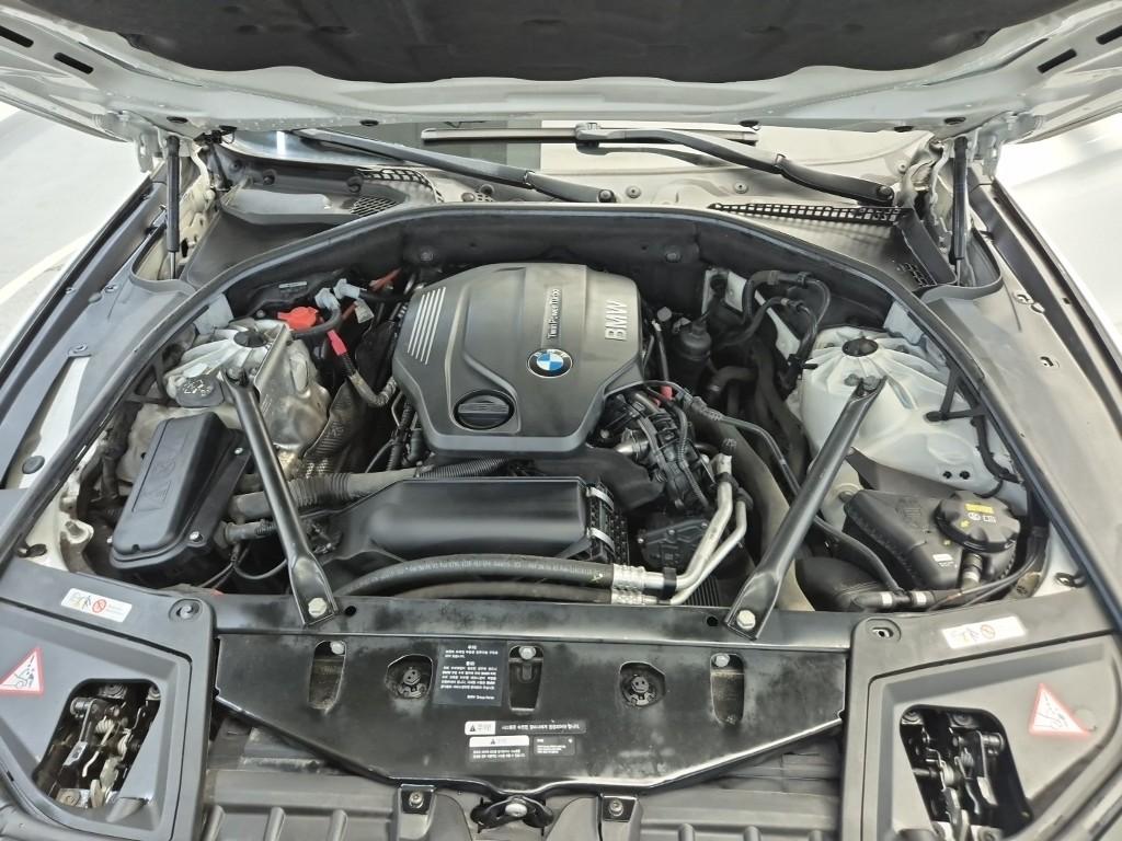 2015 BMW 5 SERIES (6Gen) 