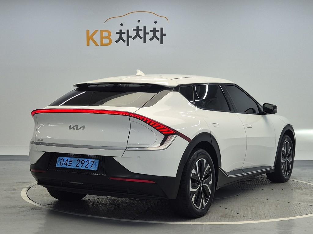 2023 KIA EV6 