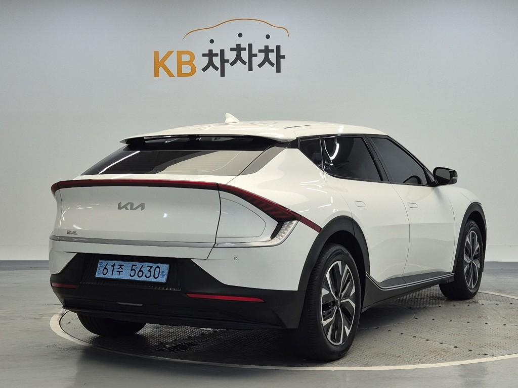 2022 KIA EV6 