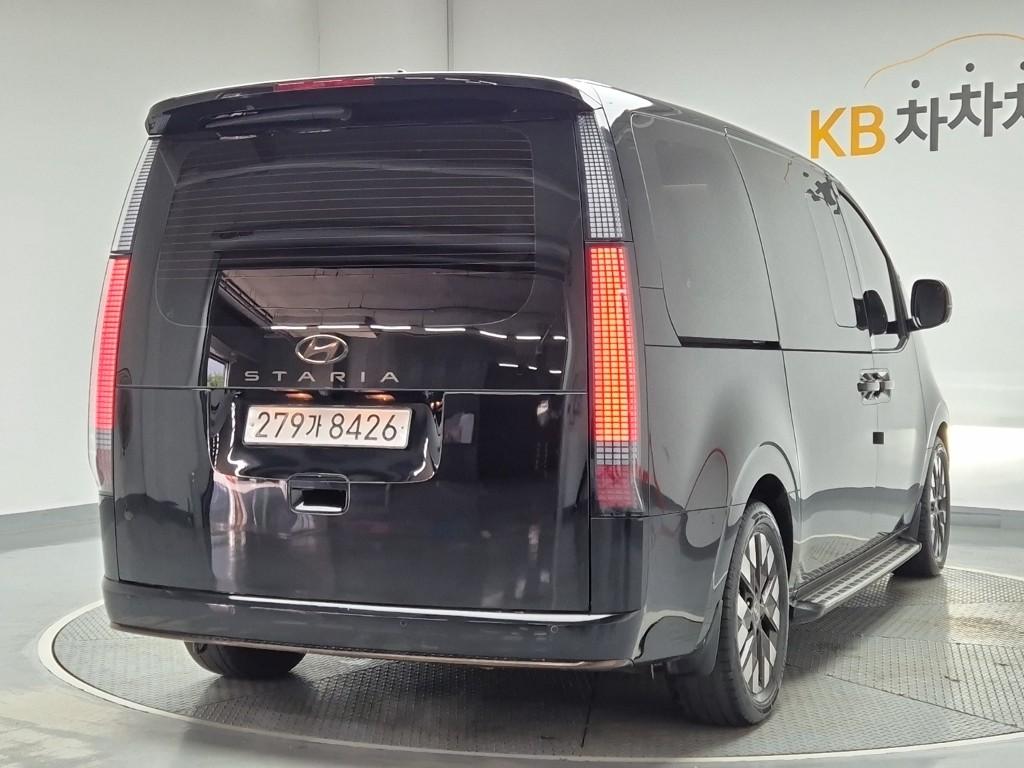2023 HYUNDAI STARIA 