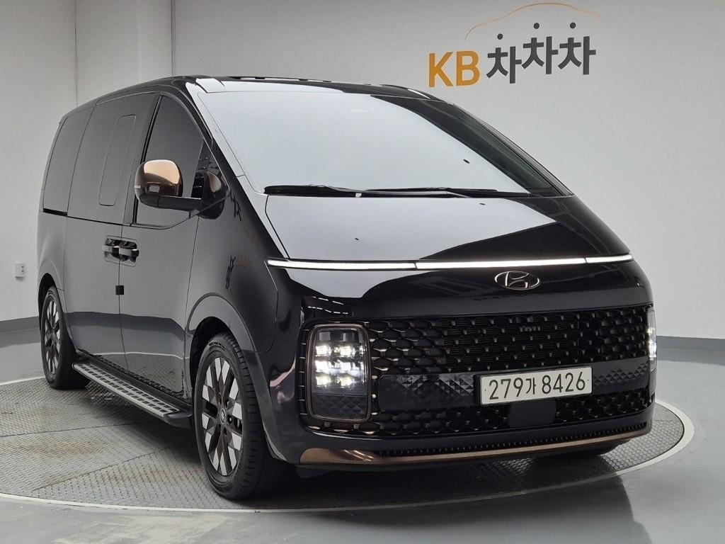 2023 HYUNDAI STARIA 