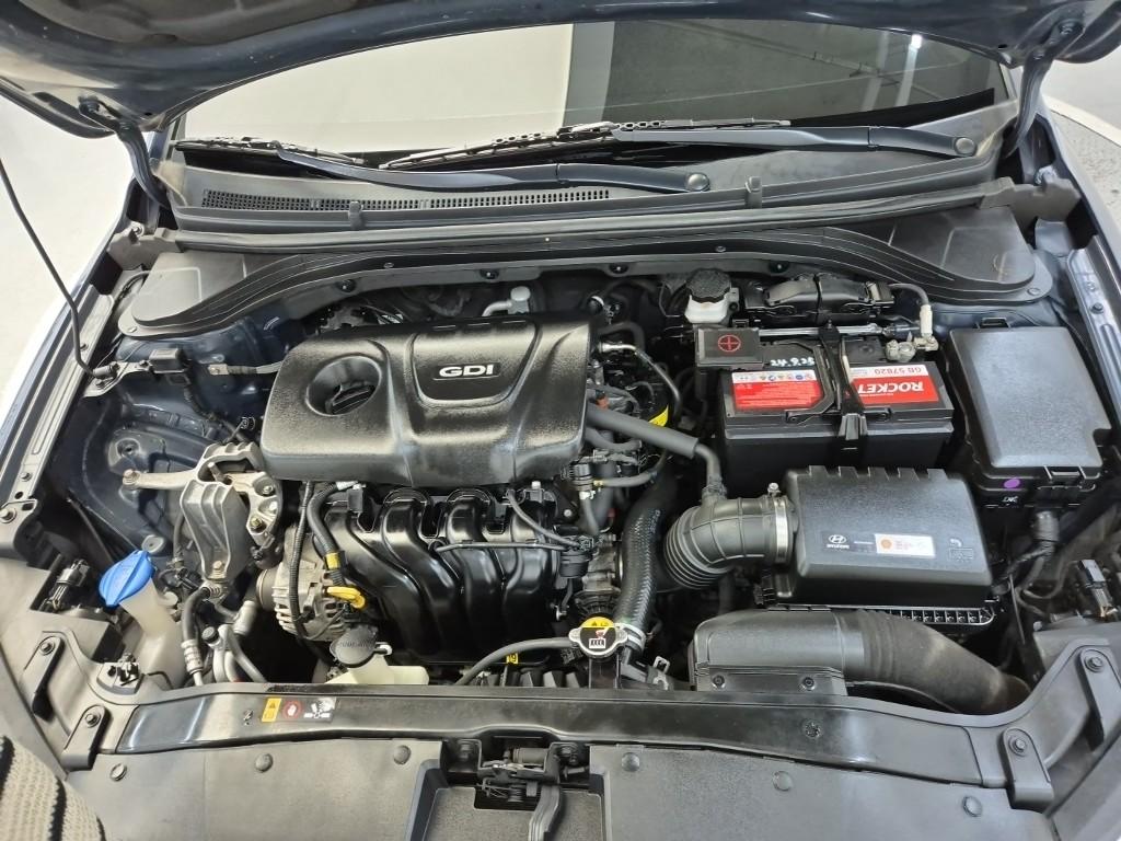 2016 HYUNDAI AVANTE AD 