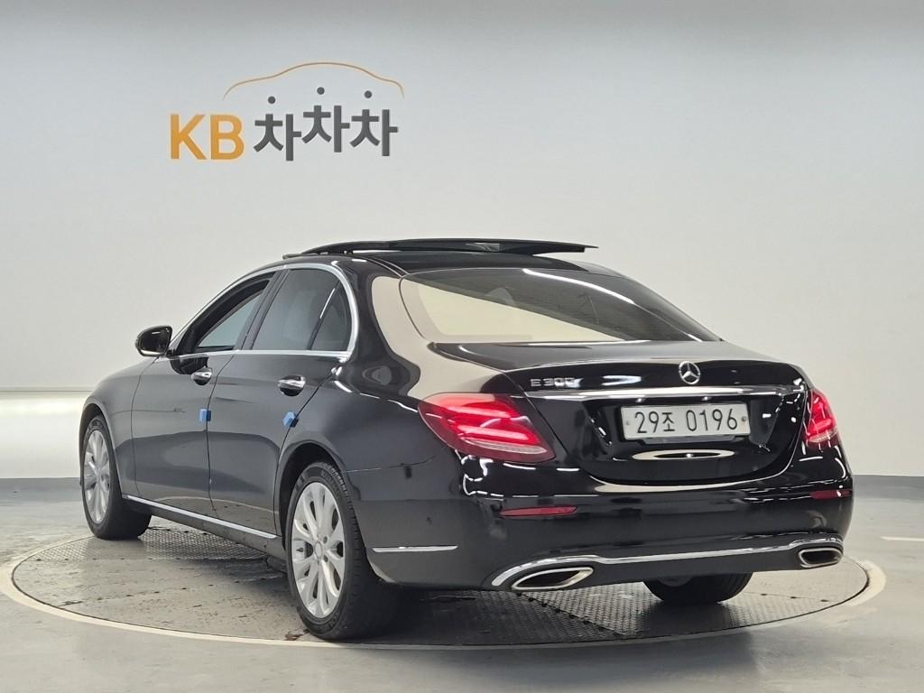 2017 BENZ E CLASS (5Gen) 