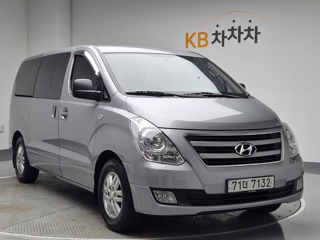 2016 HYUNDAI GRAND STAREX 