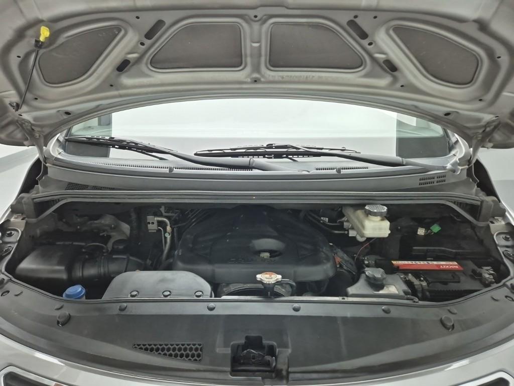 2016 HYUNDAI GRAND STAREX 