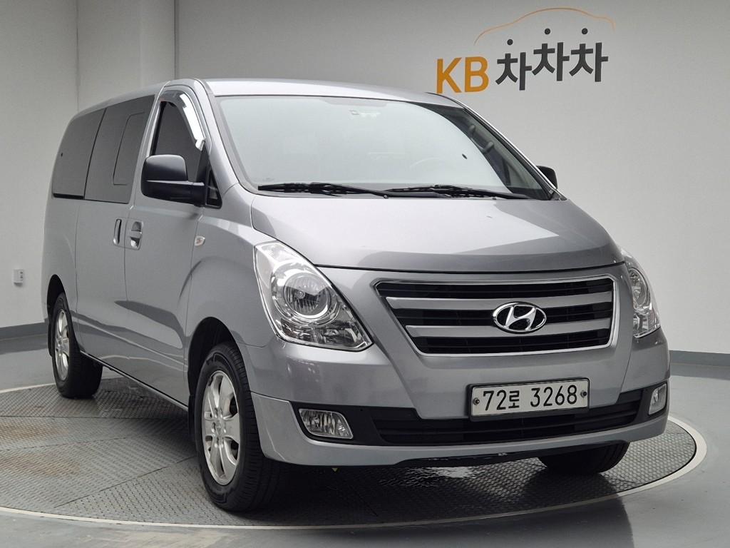 2017 HYUNDAI GRAND STAREX 