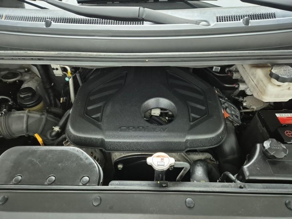 2017 HYUNDAI GRAND STAREX 