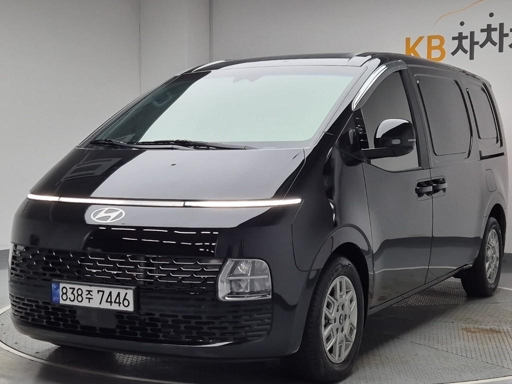 2025 HYUNDAI STARIA 