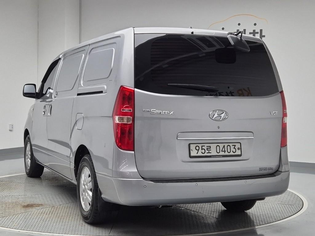 2019 HYUNDAI THE NEW GRAND STAREX 