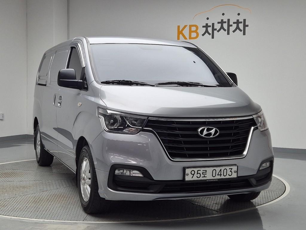 2019 HYUNDAI THE NEW GRAND STAREX 