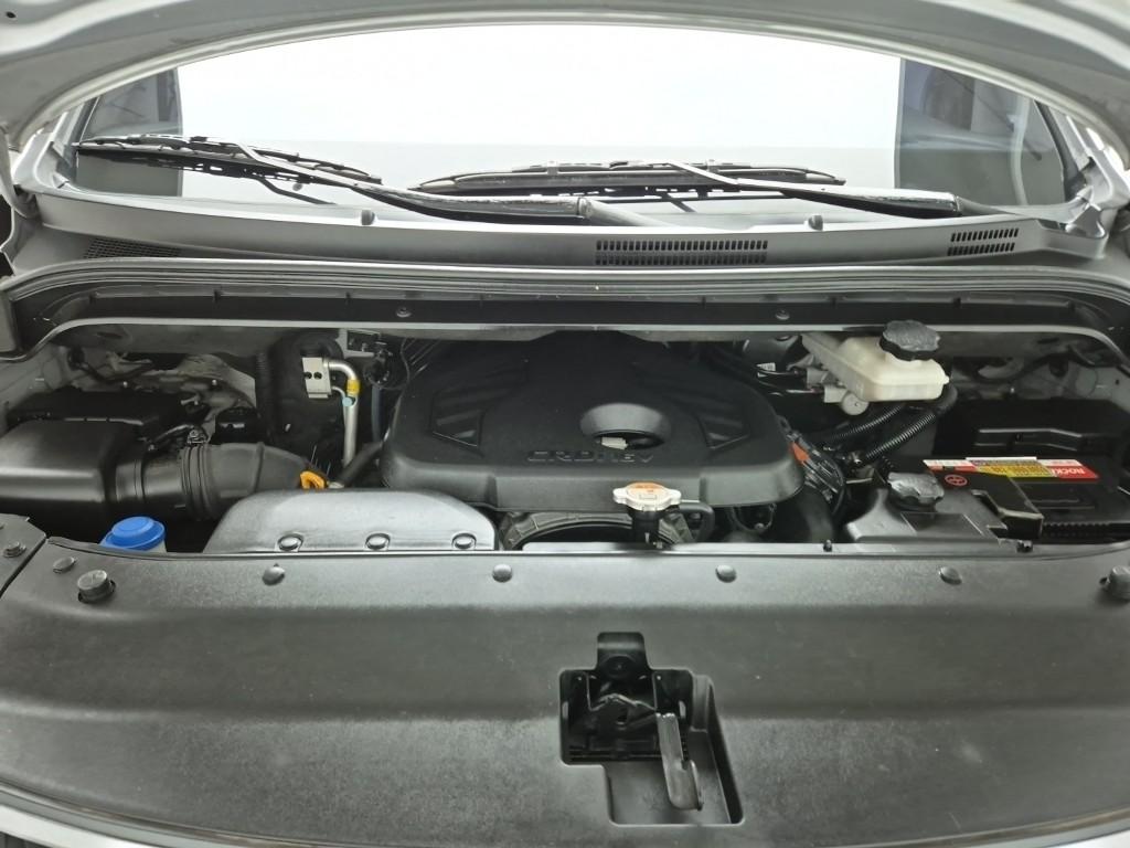 2019 HYUNDAI THE NEW GRAND STAREX 