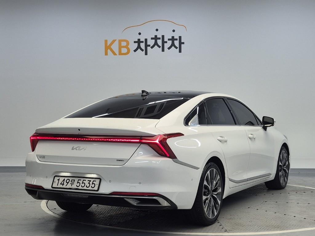2022 KIA K8 
