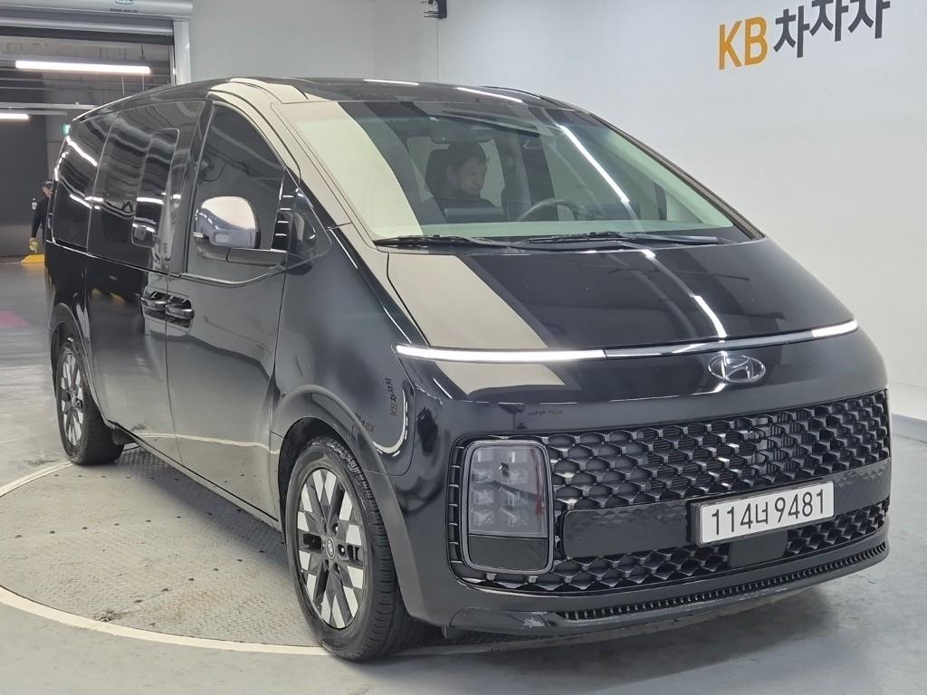 2023 HYUNDAI STARIA 