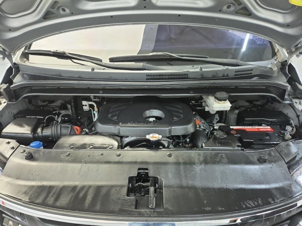 2018 HYUNDAI THE NEW GRAND STAREX 