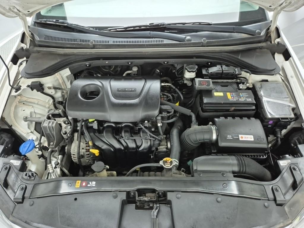 2018 HYUNDAI AVANTE AD 