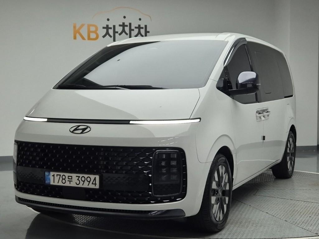 2023 HYUNDAI STARIA 