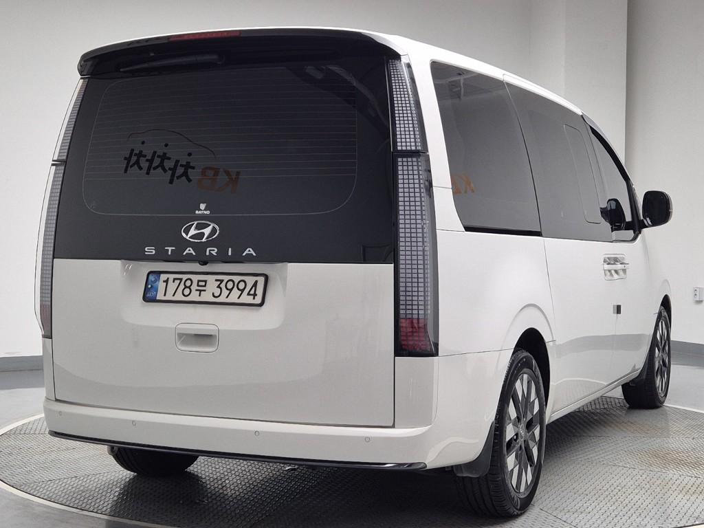 2023 HYUNDAI STARIA 
