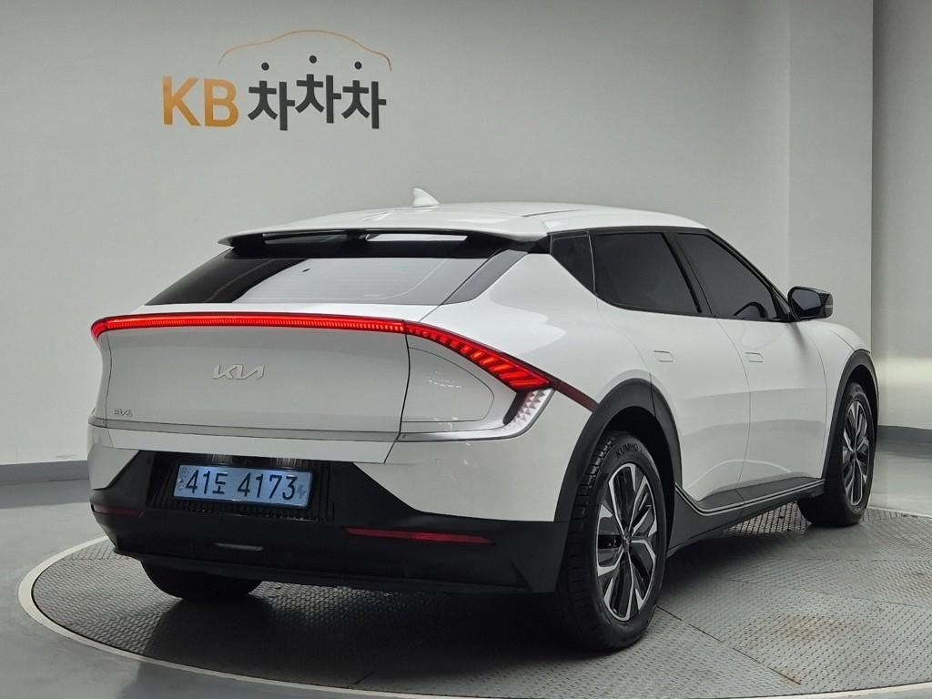 2022 KIA EV6 