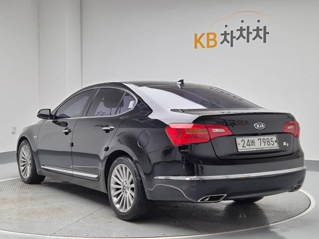 2011 KIA K7 