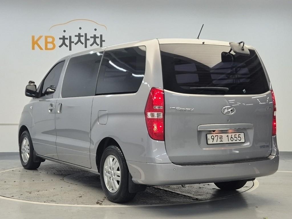 2019 HYUNDAI THE NEW GRAND STAREX 