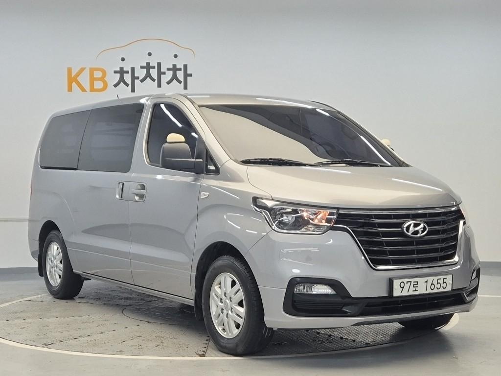 2019 HYUNDAI THE NEW GRAND STAREX 