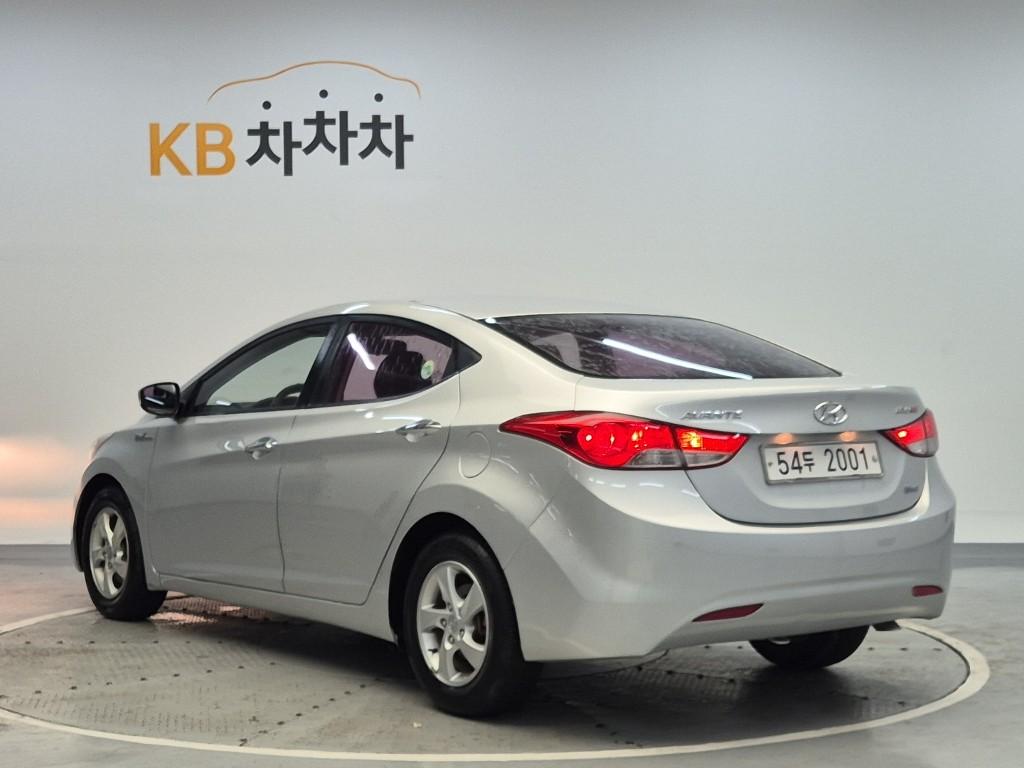 2012 HYUNDAI AVANTE MD 