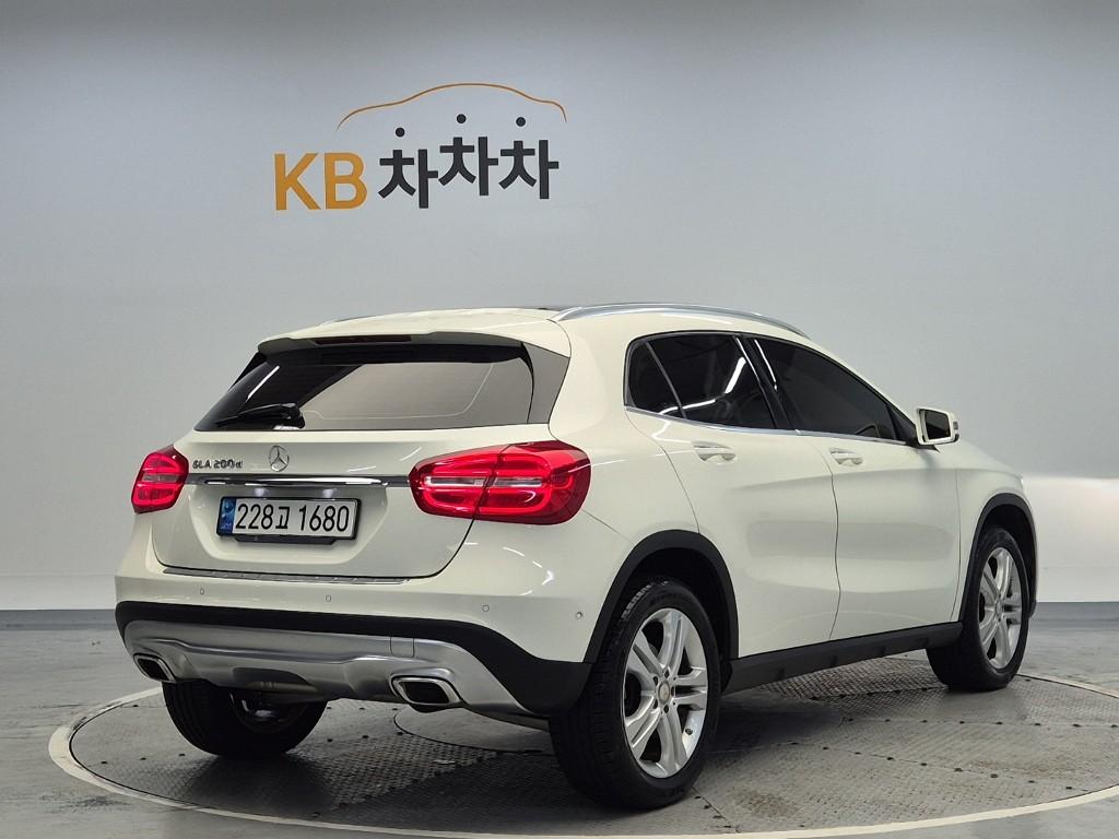 2017 BENZ GLA CLASS 