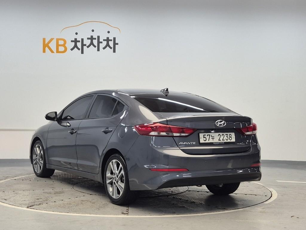 2018 HYUNDAI AVANTE AD 