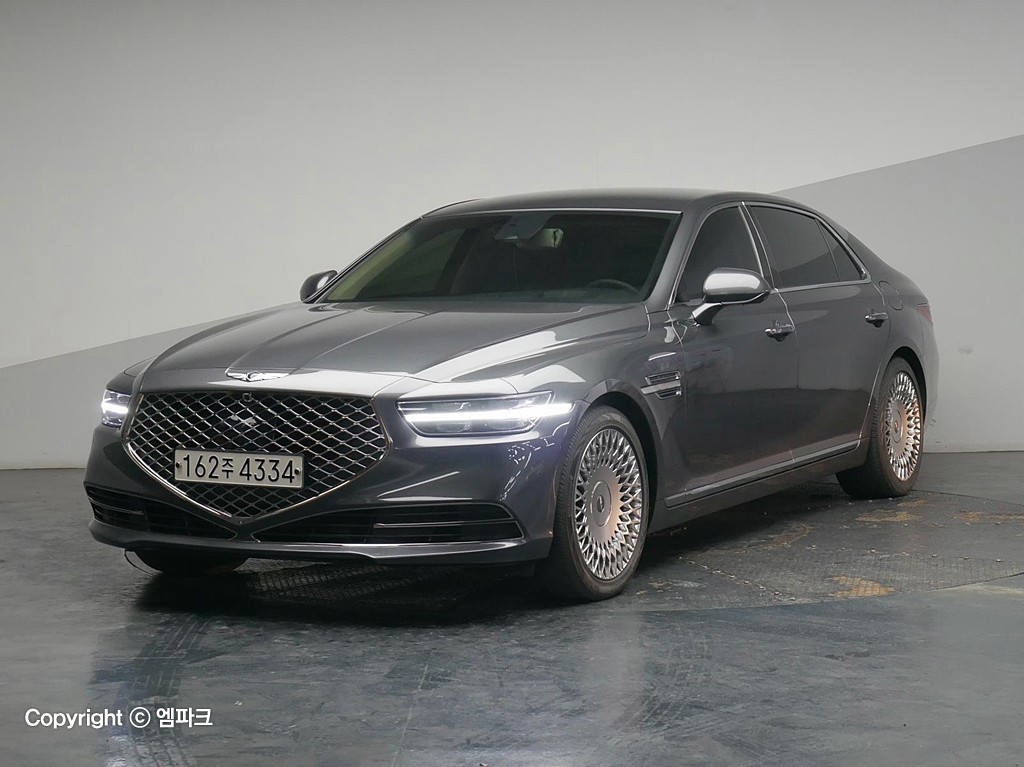 2020 GENESIS G90 