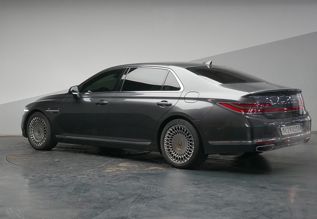 2020 GENESIS G90 