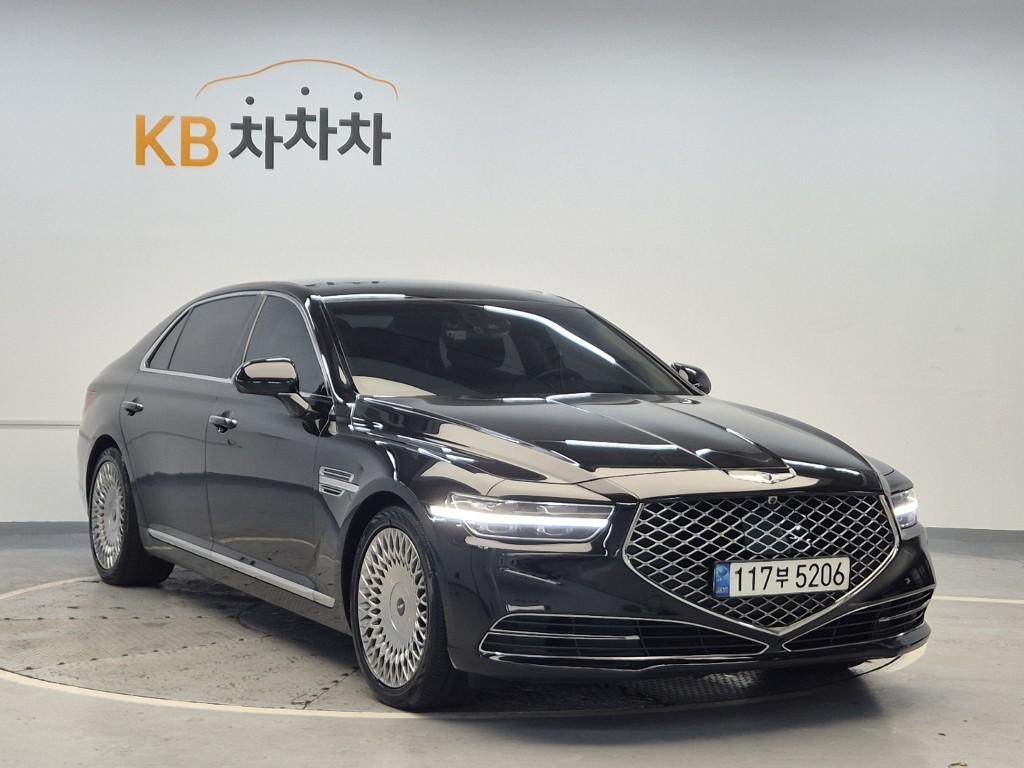 2019 GENESIS G90 