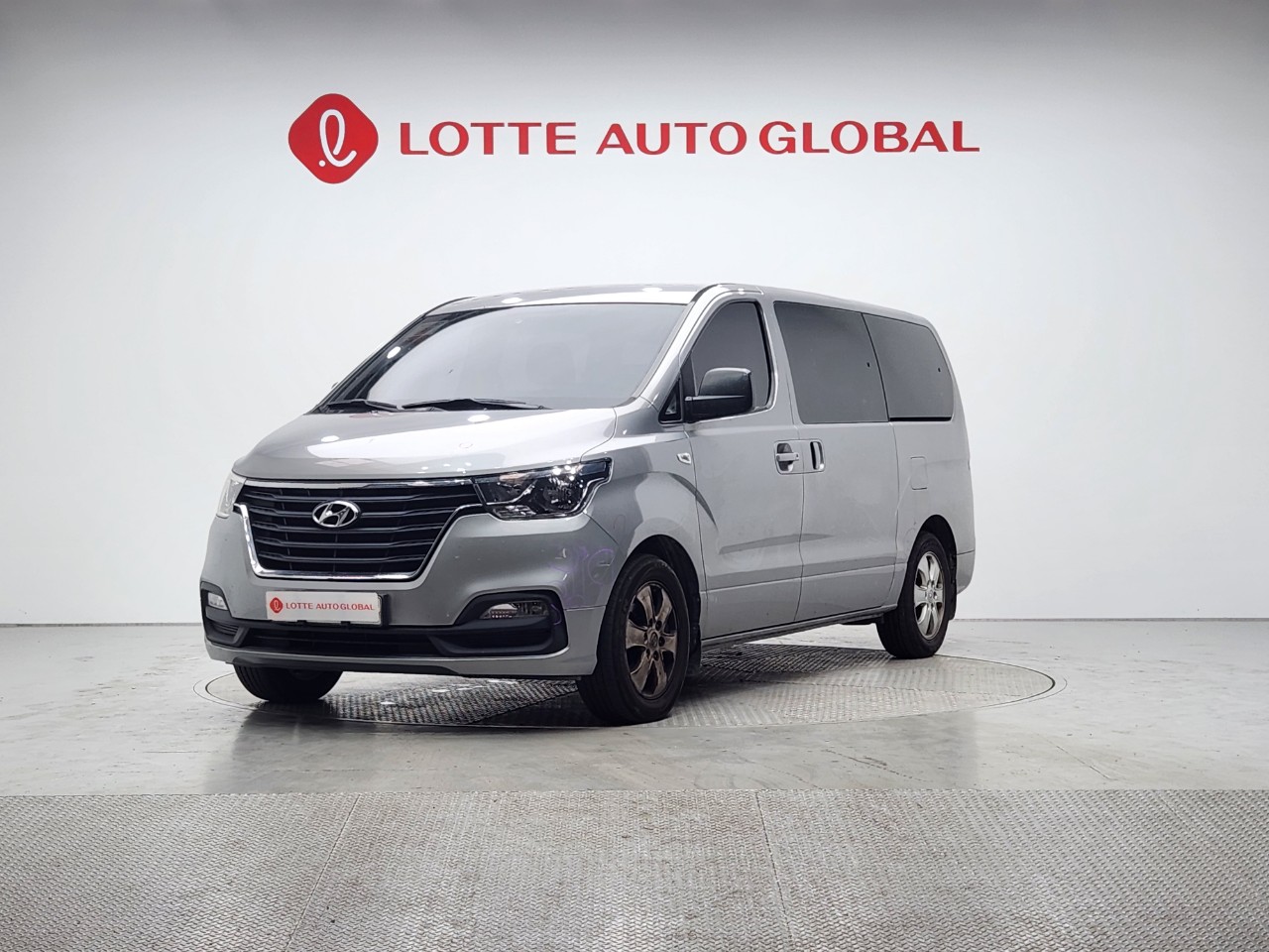 2019 HYUNDAI THE NEW GRAND STAREX 12seat Diesel Smart