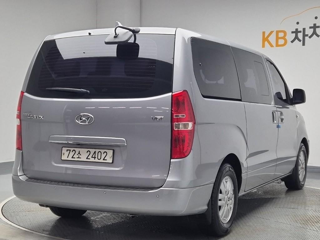 2018 HYUNDAI GRAND STAREX 