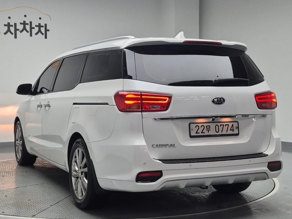 2019 KIA THE NEW CARNIVAL 