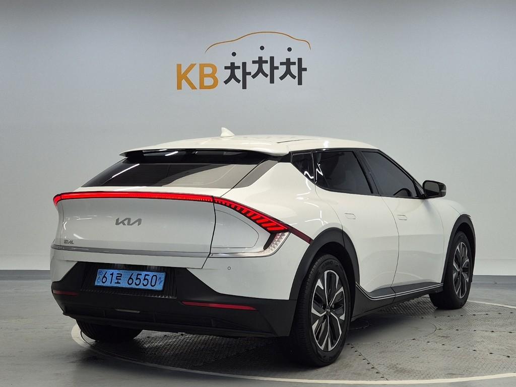 2022 KIA EV6 