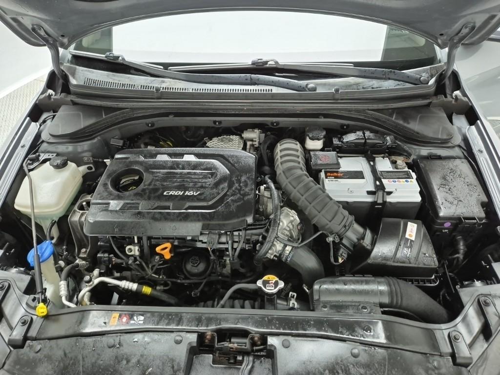 2016 HYUNDAI AVANTE AD 