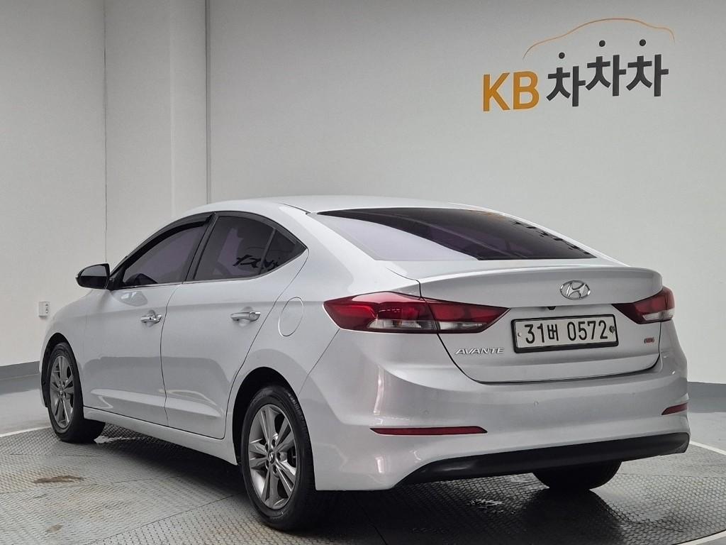 2016 HYUNDAI AVANTE AD 