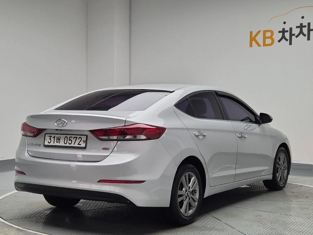 2016 HYUNDAI AVANTE AD 