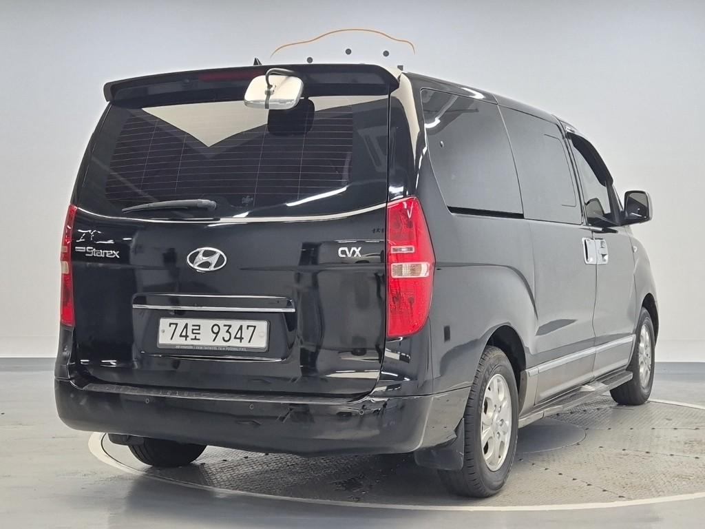 2010 HYUNDAI GRAND STAREX 