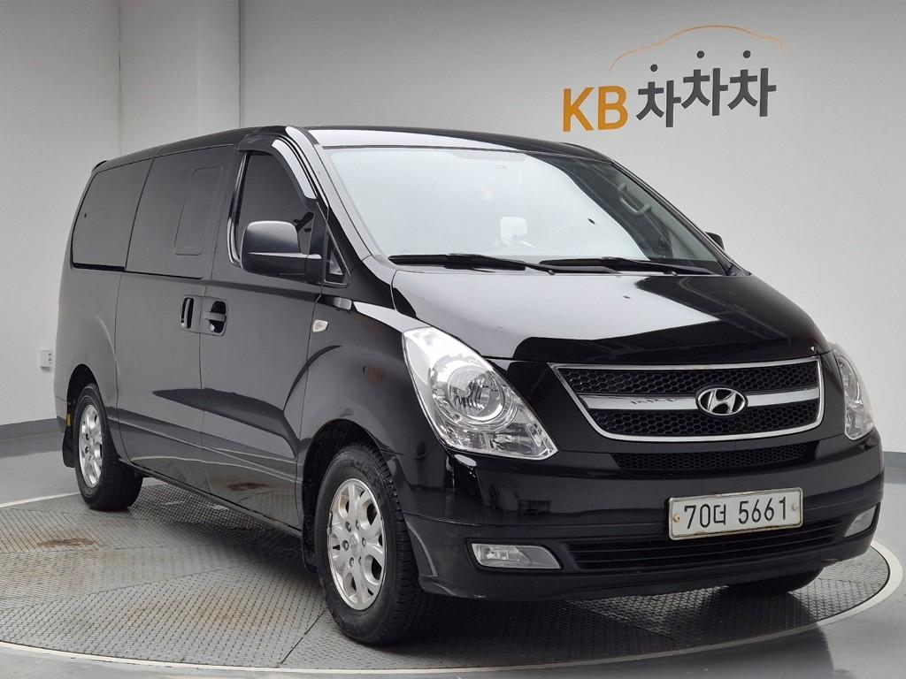 2011 HYUNDAI GRAND STAREX 