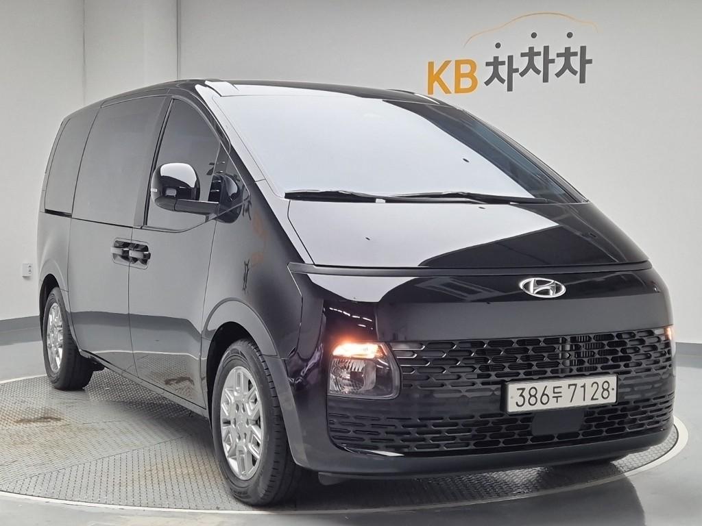 2023 HYUNDAI STARIA 